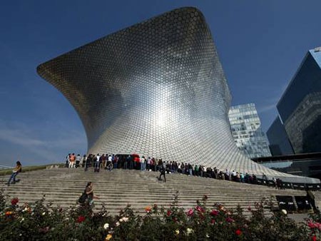 Bảo tàng Soumaya của nhà tỉ phú Carlos Slim ở Mexico.  