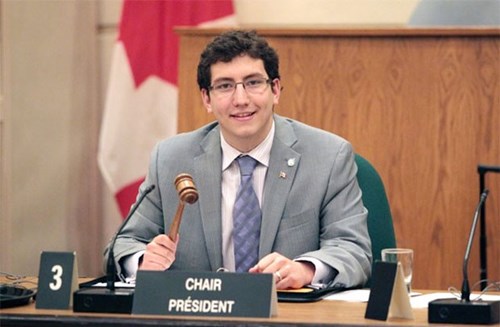 Pierre-Luc Dusseault, nghị sỹ Canada doanhnhansaigon