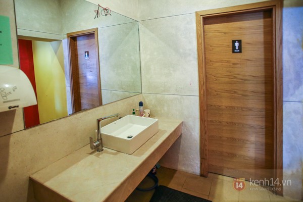 Những toilet sạch đẹp khang trang của các quán cafe, nhà hàng sang xịn cũng trở thành toilet miễn phí.