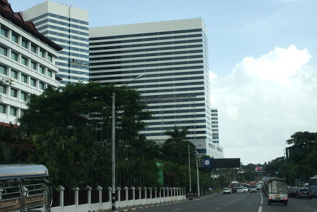 Giai đoạn 1 bao gồm 2 tháp văn phòng, 1 khách sạn hơn 400 phòng và trung tâm thương mại.