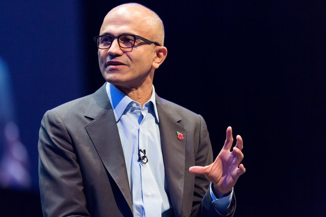 
CEO Satya Nadella đang đưa ra những chiến lược mới cho mảng phần cứng của Microsoft
