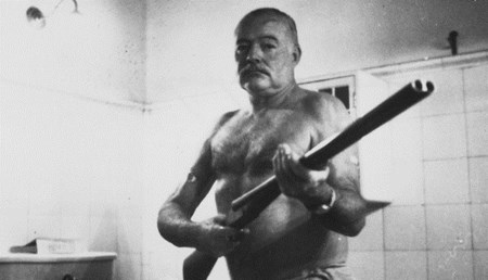 Su that it biet ve cuoc doi nha van doat giai Nobel Ernest Hemingway