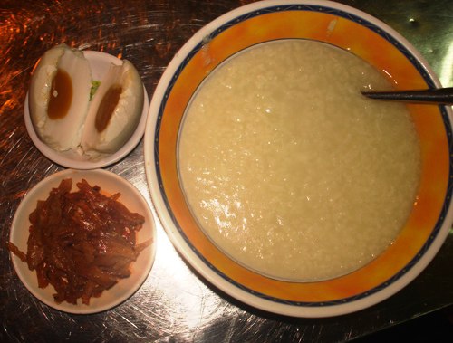 hàng quán, cháo lòng, Hà Nội, Sài Gòn, Lò Đúc, bún chả, bánh đa, hàng-quán, cháo-lòng, Hà-Nội, Sài-Gòn, Lò-Đúc, bún-chả, bánh-đa