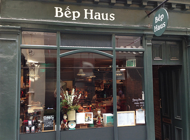 Cửa hàng thứ 3 của Vân Trần và Thùy Anh  mang tên Bếp Haus (nguồn: Internet)