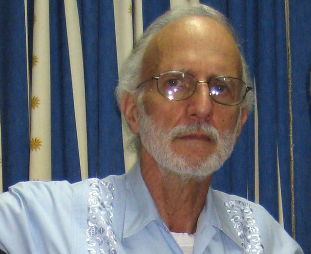 Ông Alan Gross đang suy yếu sức khỏe đến mức không đi lại được. Ông bị Cuba kết án 15 năm tù về tội hoạt động gián điệp và âm mưu lật đổ Chính phủ Cuba (ảnh: nbcnews.com)