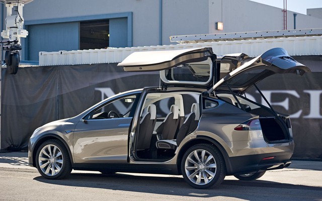 Mẫu SUV chạy điện Tesla Model X