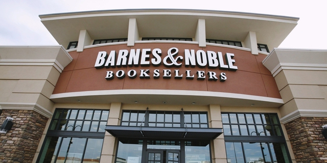  Barnes & Noble (B & N)