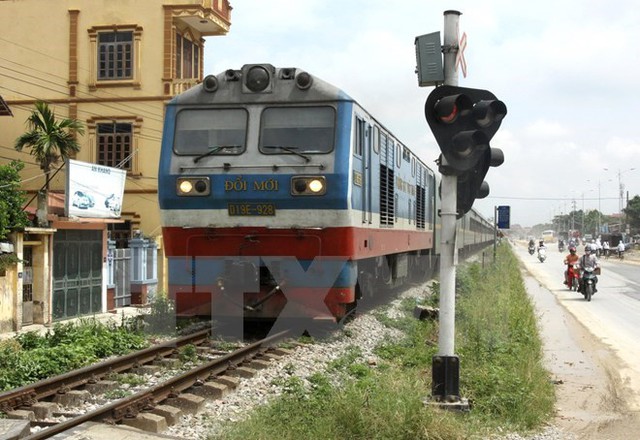 Hiện trạng tuyến đường sắt Việt Nam. (Ảnh: Thế Duyệt/TTXVN)