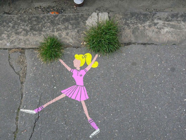 funny-street-art-cheerleader-street