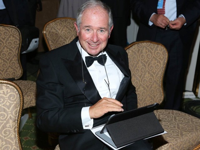 Stephen Schwarzman, the CEO of private equity behemoth Blackstone Group, uses a Nokia 6350.