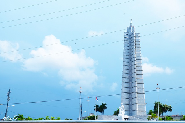 Tượng đài tưởng niệm người anh hùng dân tộc José Martí (José Martí Memorial)