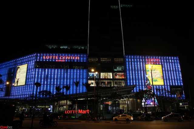 Mặt tiền trung tâm thương mại Lotte Center Hanoi, tầng ngầm là siêu thị Lotte Mart