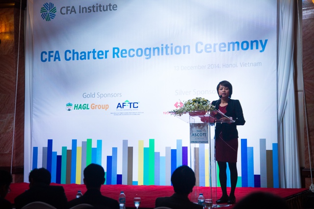 Cô Nguyễn Hoài Phương tại sự kiện do CFA Institute tổ chức.