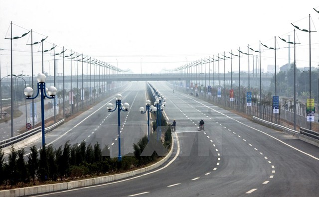 Đường nối cầu Nhật Tân đến sây bay Quốc tế Nội Bài dài 12,1km, vận tốc thiết kế 80km/giờ, được mang tên Đường Võ Nguyên Giáp. (Ảnh: Trọng Đạt/TTXVN)