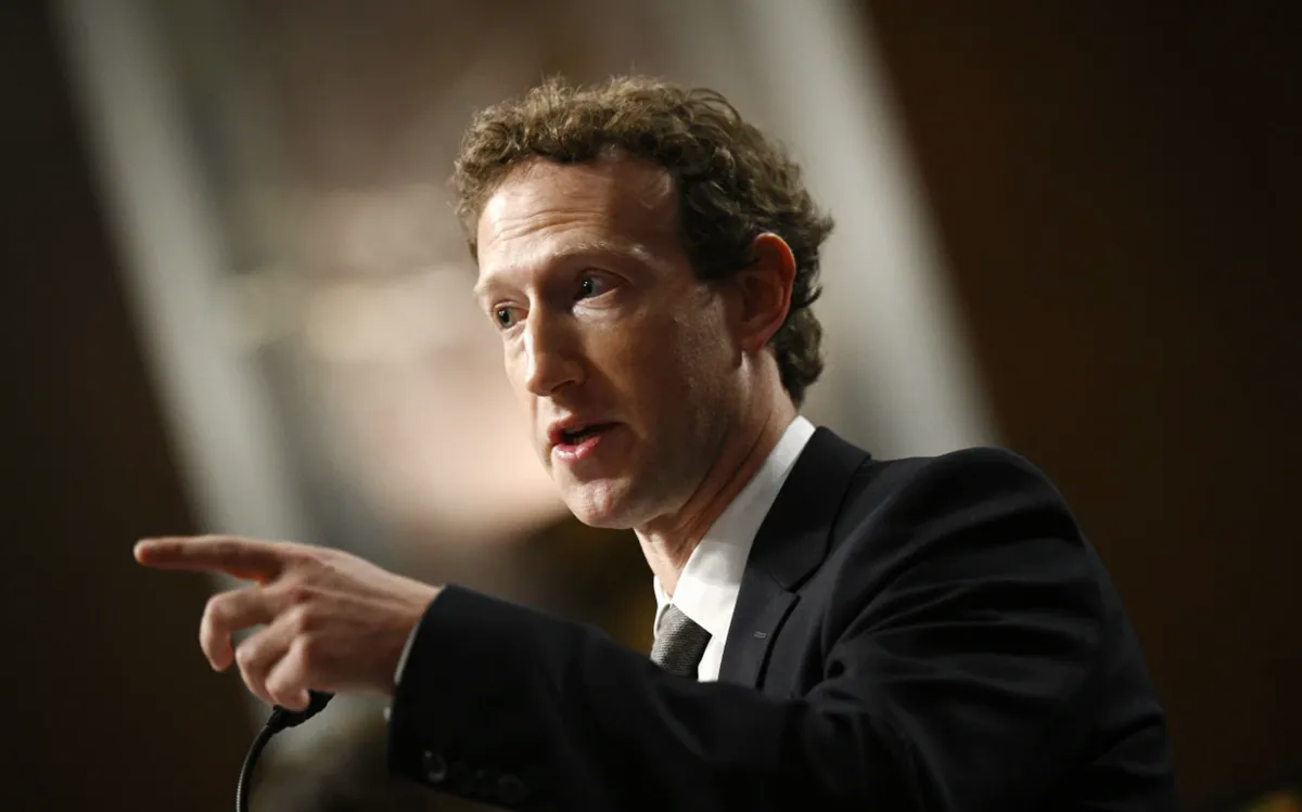 CEO Mark Zuckerberg xây trung tâm dữ liệu khổng lồ