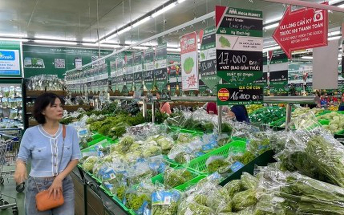 Giá rau ở TP.HCM bớt nóng, chợ online rủ nhau bán rau củ đồng giá 35. ...