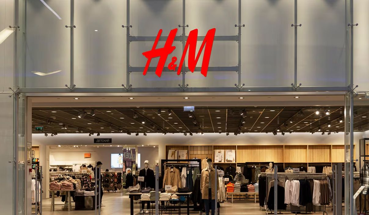 H&M đang ở trạng thái bị kẹp giữa.