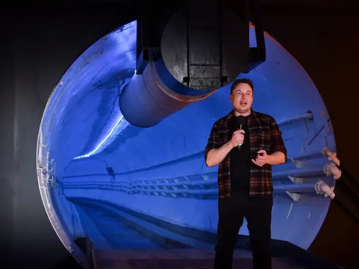 Elon Musk bắt tay đào 
