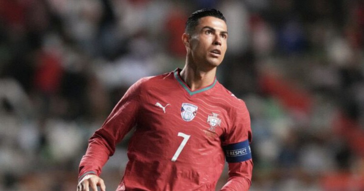 Cristiano Ronaldo chính thức rời tuyển Bồ Đào Nha, để lại thông điệp khó hiểu về “sự thật”