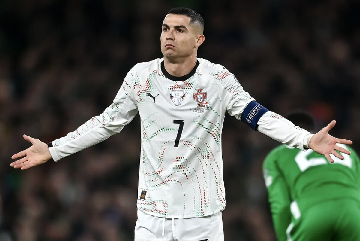 Ronaldo có thể đối mặt án treo giò 6 tháng sau khi rời trại tập huấn Bồ Đào Nha