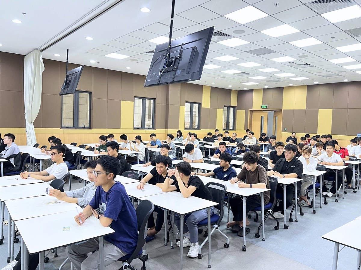 Tỷ phú Phạm Nhật Vượng đang tuyển 20.000 người “vừa học vừa nhận tiền”, có cơ hội được Vingroup mời làm việc với mức lương gần 50 triệu đồng