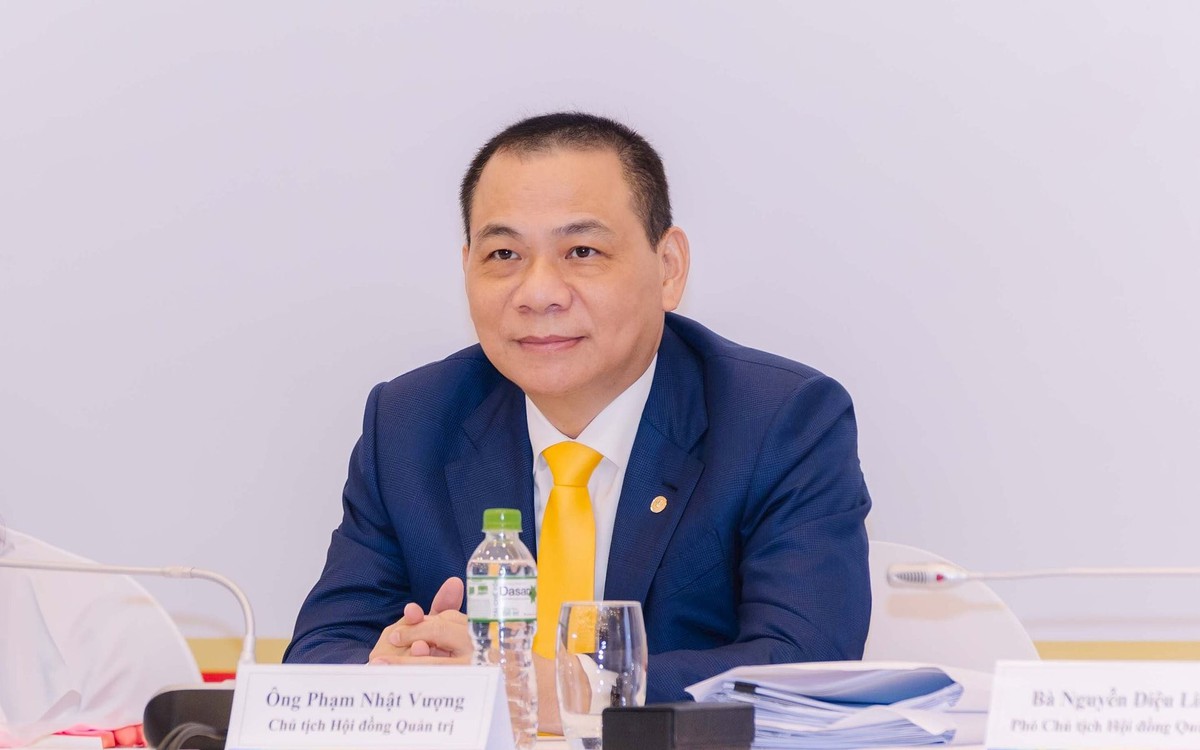 Ông Phạm Nhật Vượng đang tiếp tục tuyển hơn 1.0...