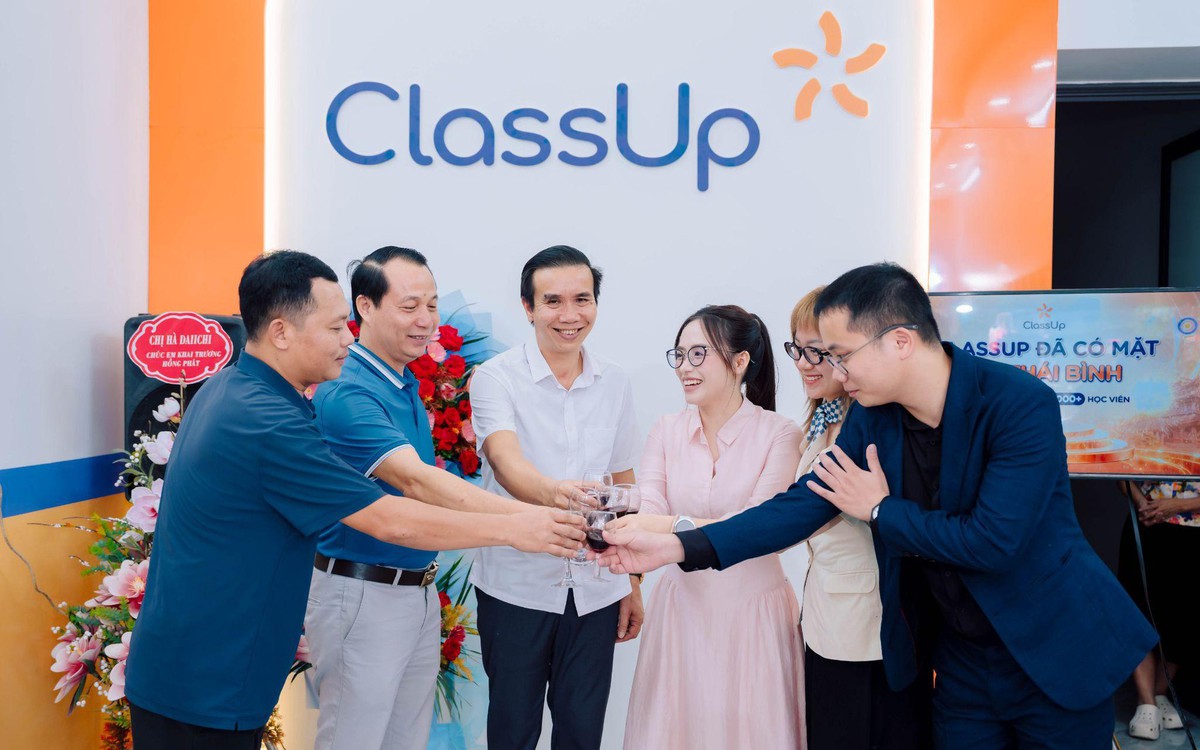 Tưng bừng khai trương điểm tư vấn ClassUp Thái Bình