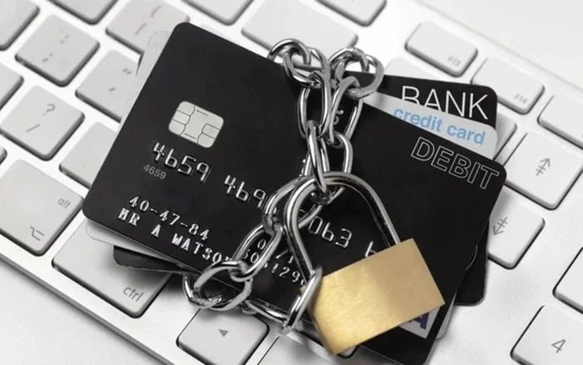 Cơ quan Thuế yêu cầu BIDV, MB, VPBank, Vietcombank... phong toả tài khoản của loạt người nộp thuế có tên sau