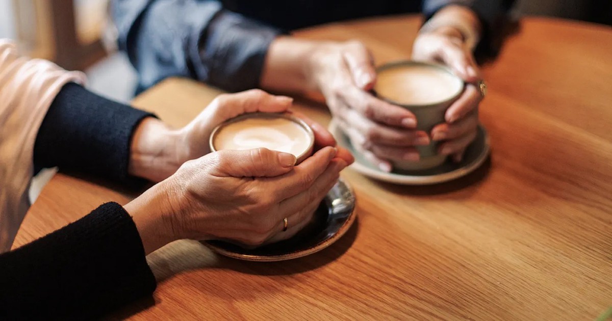 Uống trà, cà phê mỗi ngày, đừng bỏ qua 1 điều: Nghiên cứu trên gần 1 triệu người cảnh báo cách uống có thể liên quan nguy cơ ung thư