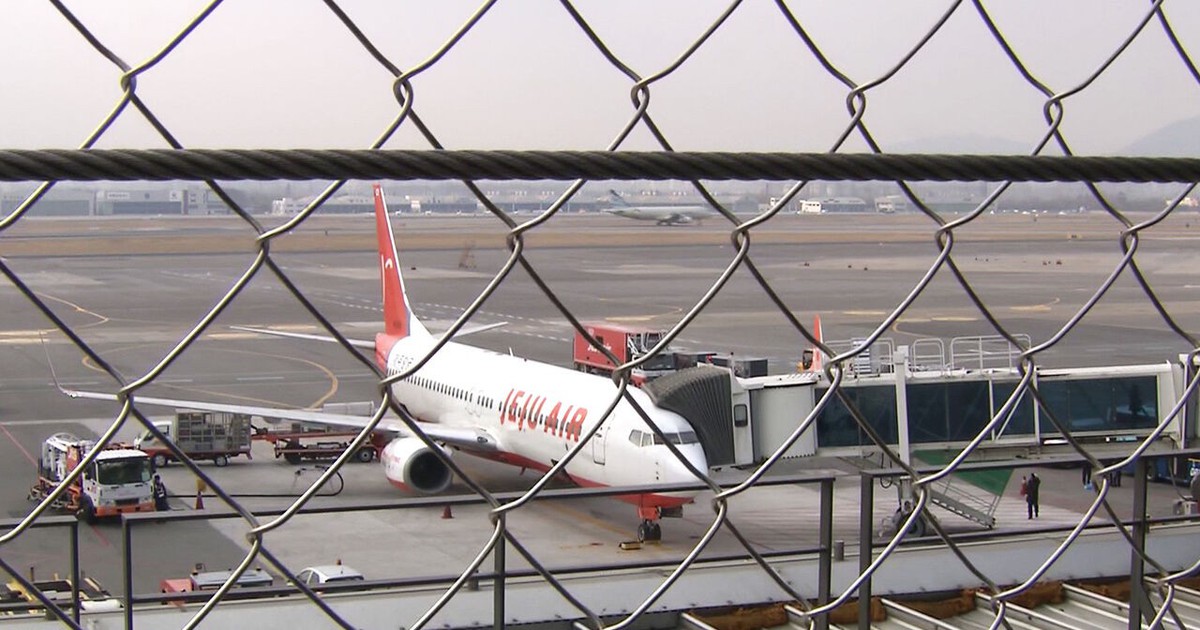 Sạc dự phòng bốc cháy trên máy bay Jeju Air, 168 người phải sơ tán khẩn cấp
