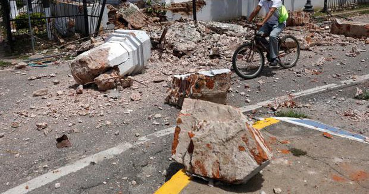 Động đất 7,6 độ không cướp đi sinh mạng ai, nhưng để lại một Panama ngổn ngang