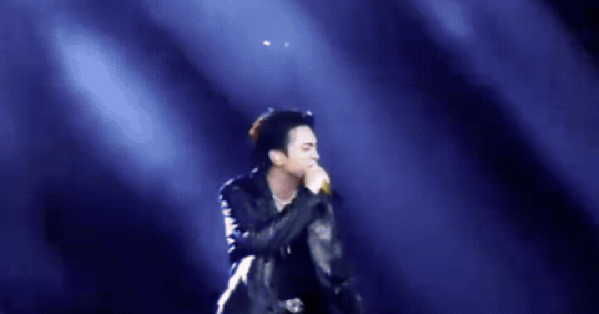 Ca sĩ Việt hát 5 bài nhận 2 tỷ đồng: 5 tuổi đã đi diễn quốc tế, doanh thu phim concert cao nhất mọi thời đại