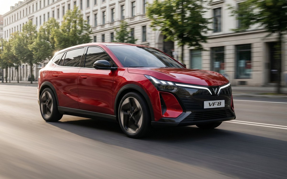 VF 8 thế hệ mới nâng cấp toàn diện để thiết lập "chuẩn D-SUV mới"