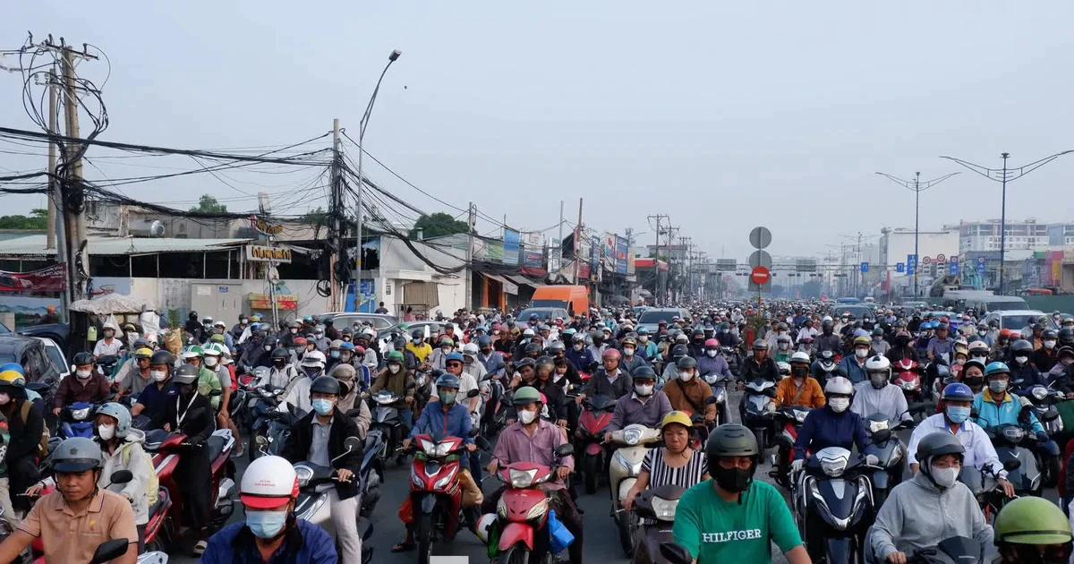 TPHCM mở làn linh hoạt để giảm ùn tắc quanh công trường metro