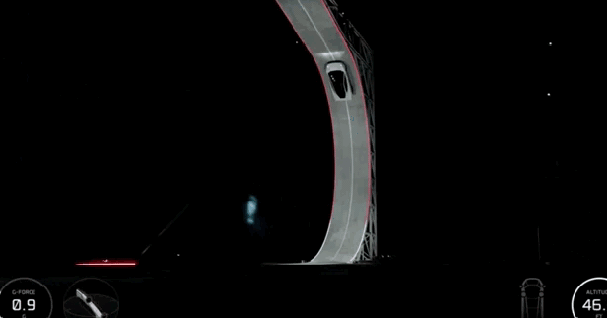 Elon Musk vừa khiến cả thế giới sửng sốt: Ô tô lộn ngược, bật "như tôm" giữa không trung rồi bay đáp đất nhẹ tênh