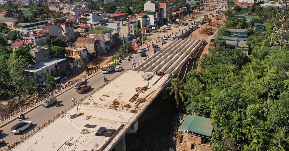 Cây cầu dài hơn 1 km, 4 làn xe dần thành hình ở cửa ngõ phía Tây Hà Nội