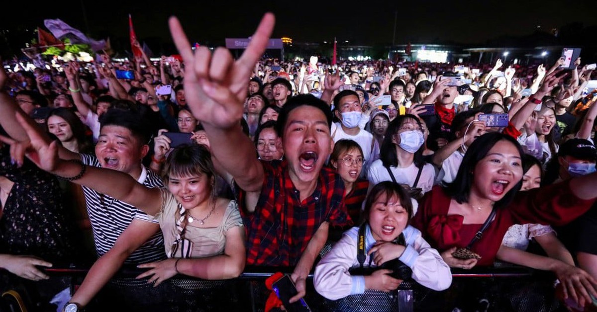 3 đêm hút gần 5 nghìn tỷ, 1 đồng vé kéo theo 5 ...