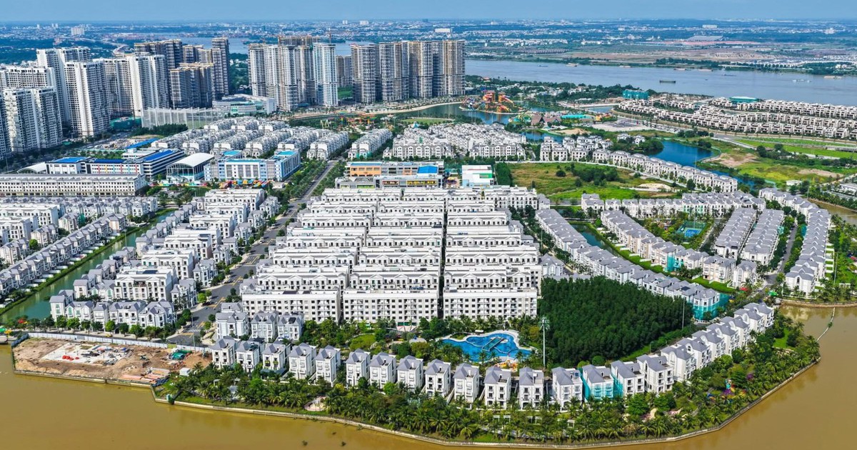 Biệt thự, liền kề Hà Nội tăng giá sơ cấp 33% trong 1 năm, thị trường TP.HCM diễn biến trái chiều