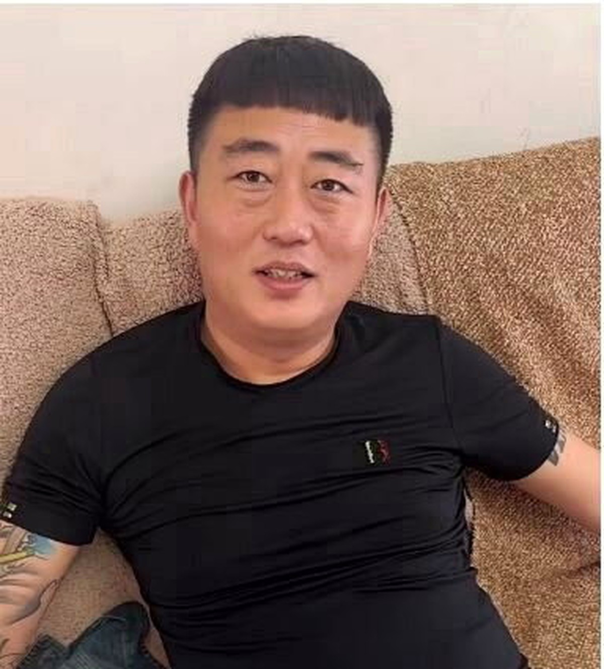Nam KOL 38 tuổi đột ngột qua đời giữa đêm, để lại người vợ bị suy thận nặng và 2 con nhỏ