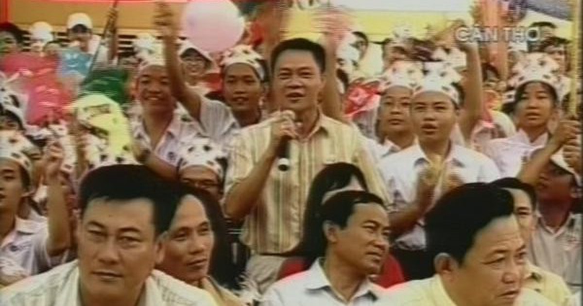 Nam MC SN 1975 từng dẫn Đường Lên Đỉnh Olympia học Du lịch, du học từ Cuba sang Ecuador rồi vào VTV