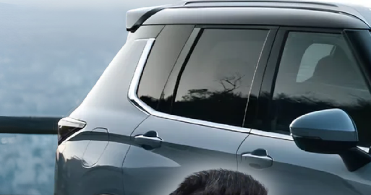 Mitsubishi Outlander mới lộ diện tại Việt Nam: Đến muộn vài năm liệu có đủ sức làm khó Honda CR-V?