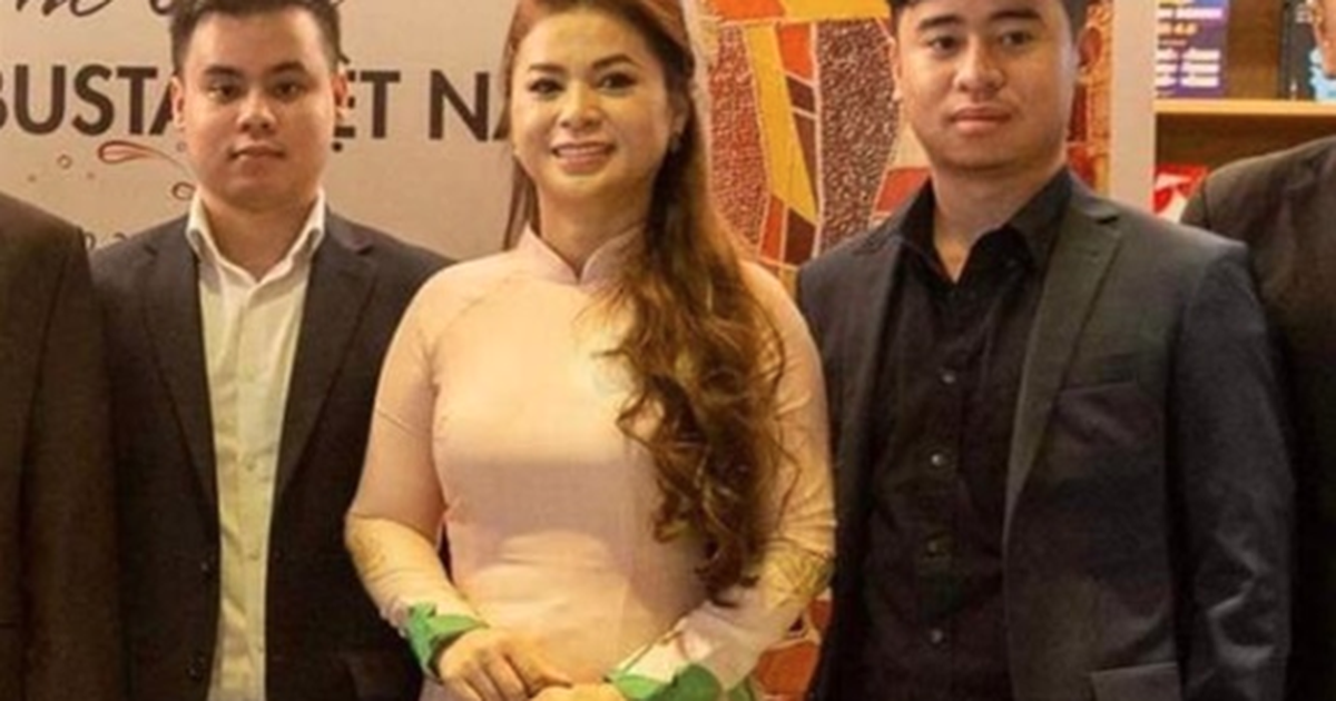 4 người con cùng được đặt chung 1 tên của ông Đặng Lê Nguyên Vũ và bà Lê Hoàng Diệp Thảo