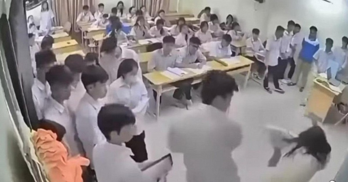 Nam sinh đấm cô giáo ngay trên bục giảng ở Hà Nội: Hé lộ nguyên nhân