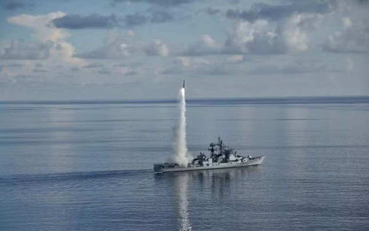 Tên lửa BrahMos khiến các tàu khu trục và hộ vệ đã cũ trở thành "sát thủ"