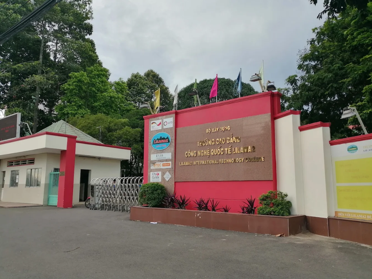 Trường phát thông báo khẩn: Sinh viên bị xe khách chở đến gần khu vực biên giới Campuchia