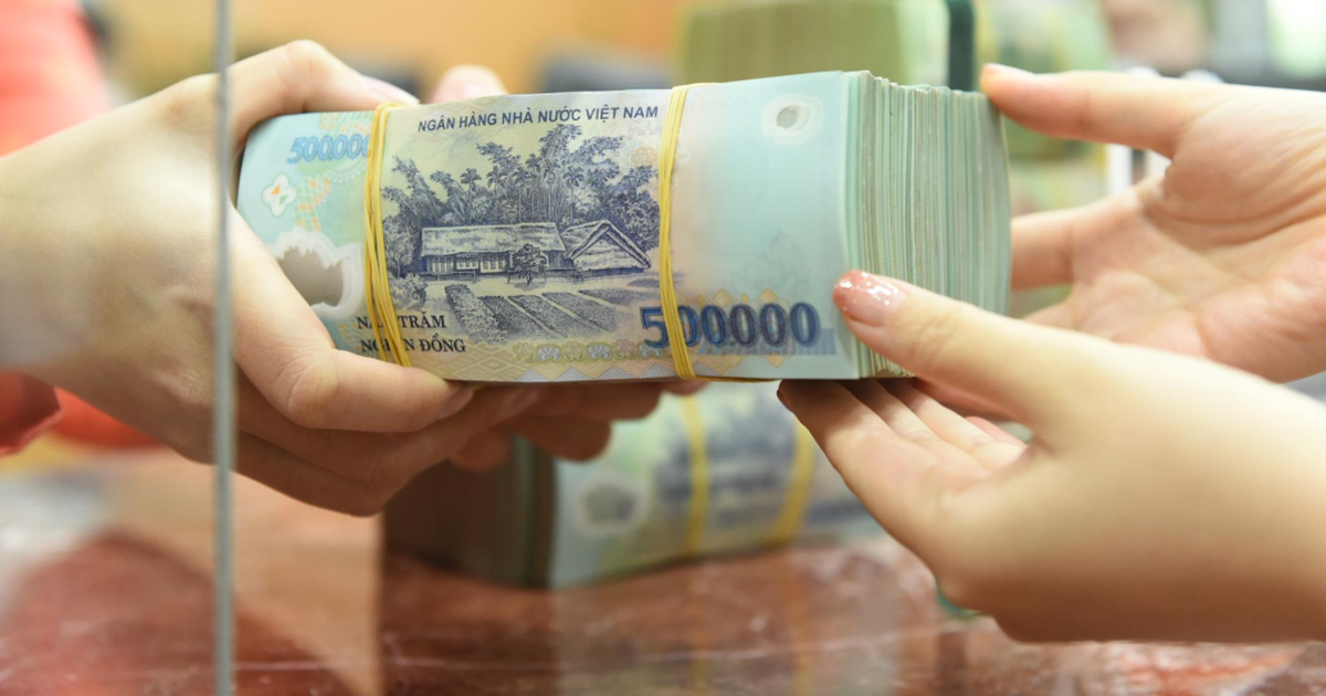 Đến ngày đáo hạn sổ tiết kiệm, đừng vội tái tục toàn bộ: Có 3 việc nên kiểm tra trước