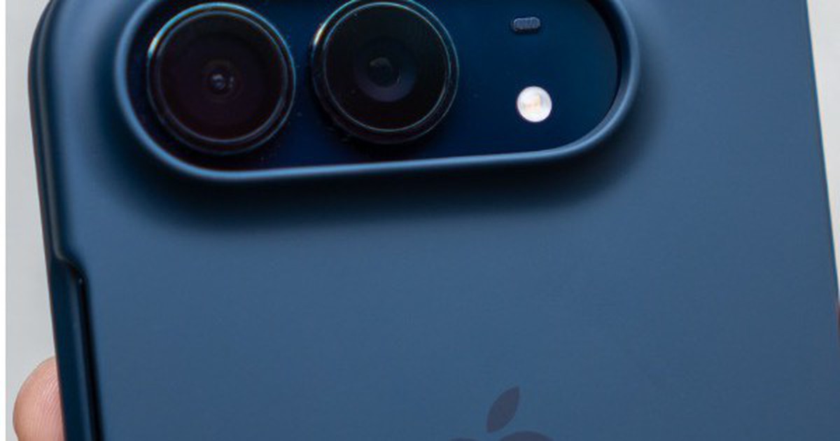 Mở hộp ốp lưng chính hãng cho iPhone Duo: Hai mảnh, MagSafe và cả dải keo cố định, nhưng mua xong cần làm ngay điều này