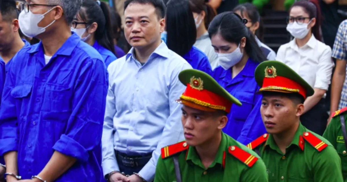 Hai nữ trợ thủ giúp Shark Bình vận hành hệ thốn...