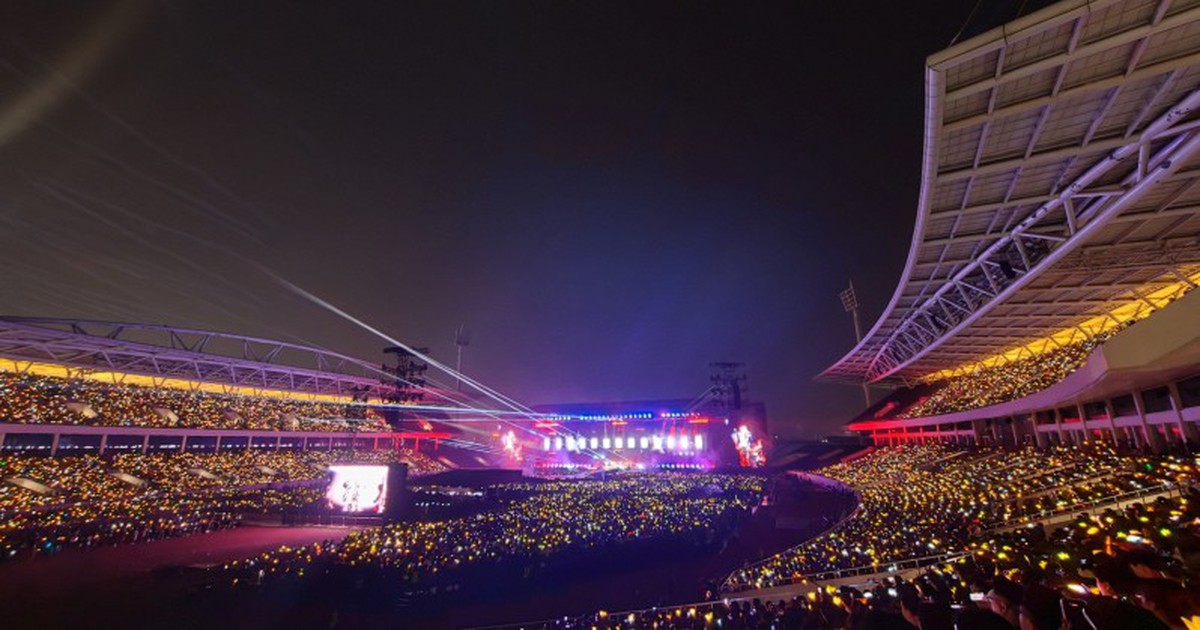 Từ Seoul, Đài Bắc, Nagoya đến Hà Nội vì BIGBANG: Fan sẵn sàng ở lại, sẵn sàng tiêu tiền, nhưng chưa có thêm thứ gì để họ tiếp tục mua