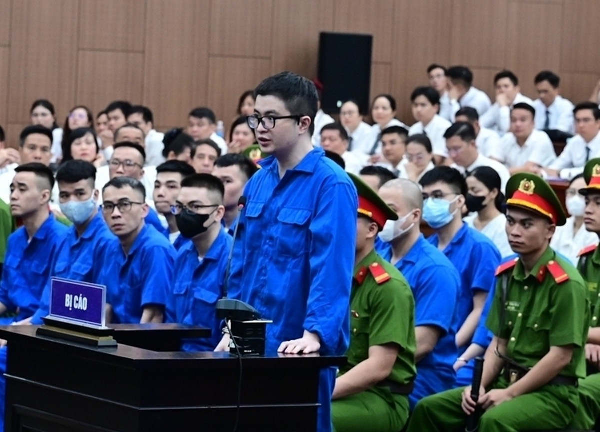 Mr Pips tiết lộ lý do nhận lương hàng tháng bằng vàng, USD